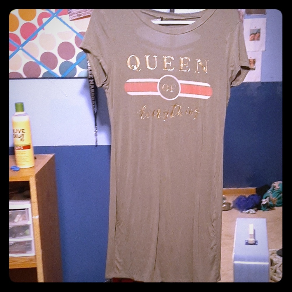 "Queen of everything" dress